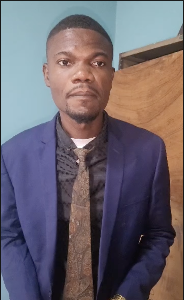 Monsieur Samuel Boanerg Bakungola, chercheur à l’IRSS au sein du Département de documentation et publications